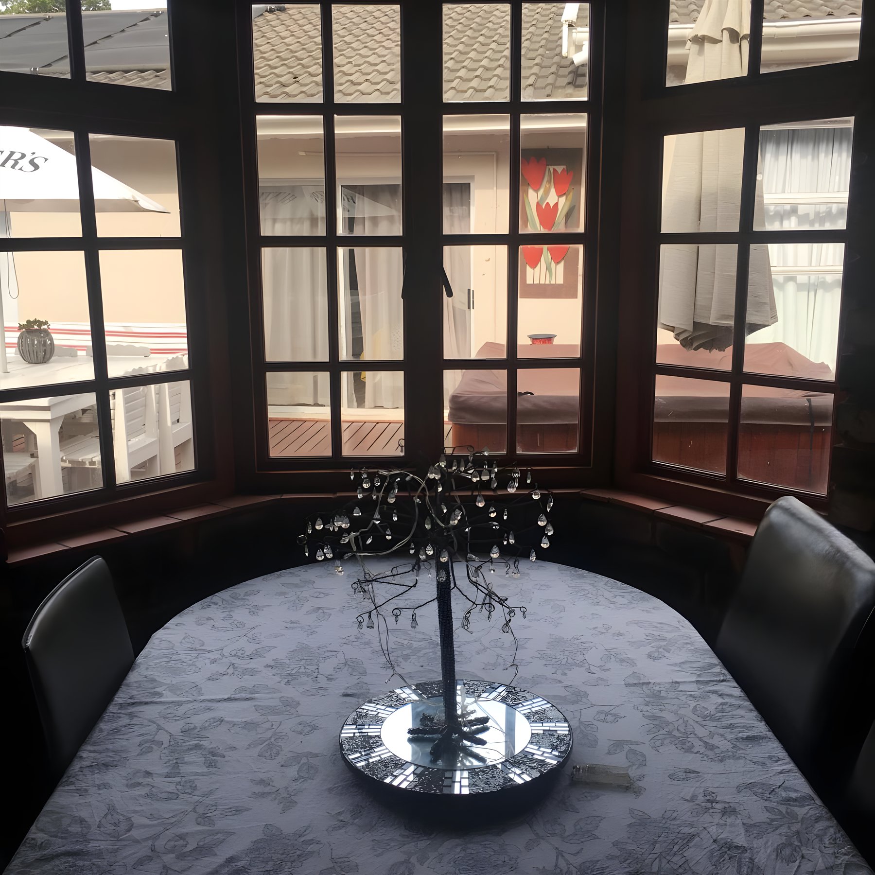 The dining nook at Walmer Heights